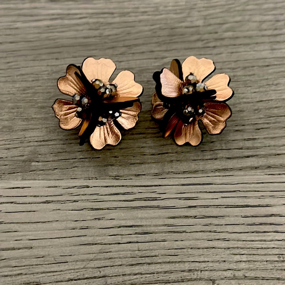 Stella & Dot Juliana Statement Studs